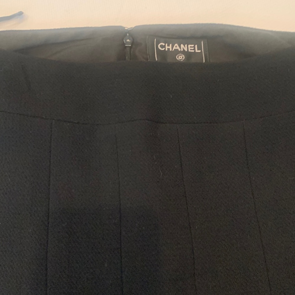 Chanel wool skirt silk lining